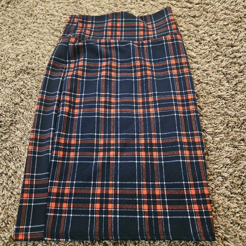LuLaRoe Plaid Pencil Skirt in Navy and Red